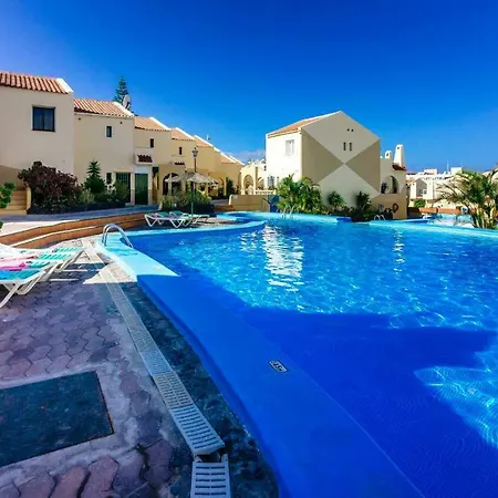 Apartament Con Picina Buena Apartment